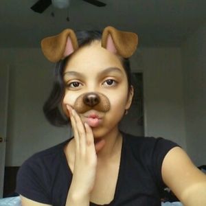 Meet your Posher, Cecia